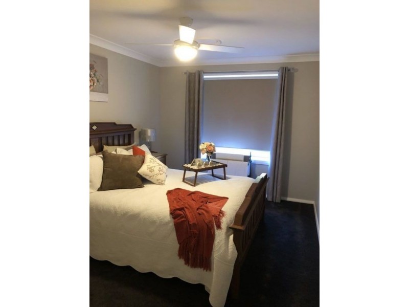 142 Rossi Drive, Orange NSW 2800