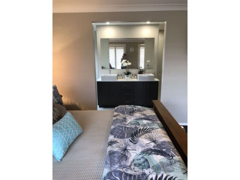 142 Rossi Drive, Orange NSW 2800