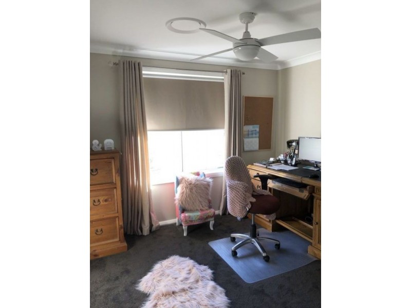 142 Rossi Drive, Orange NSW 2800