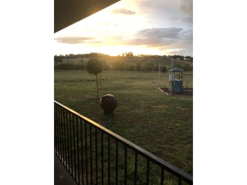 142 Rossi Drive, Orange NSW 2800