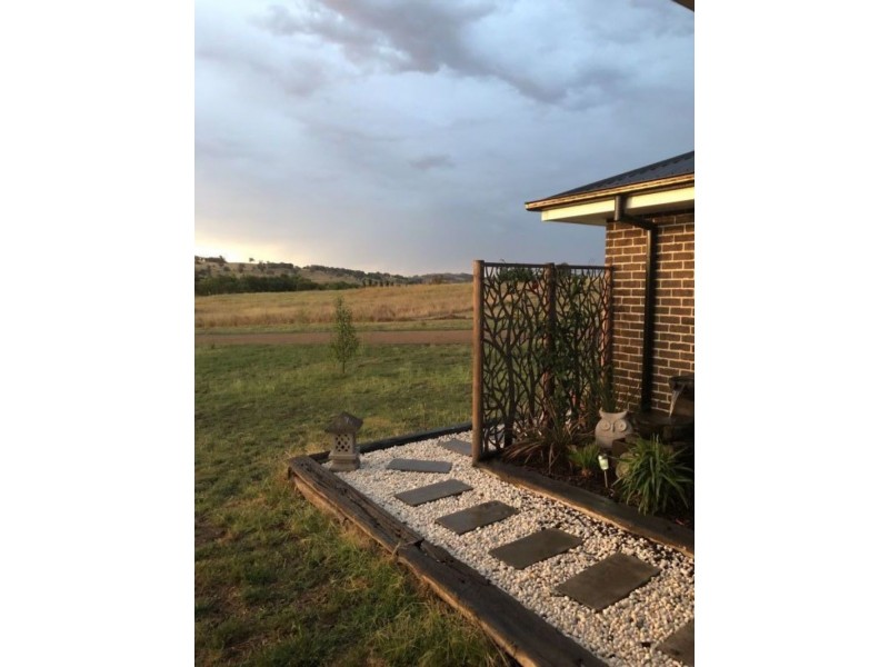 142 Rossi Drive, Orange NSW 2800