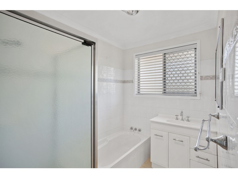 26 Angus St, Rangeville QLD 4350