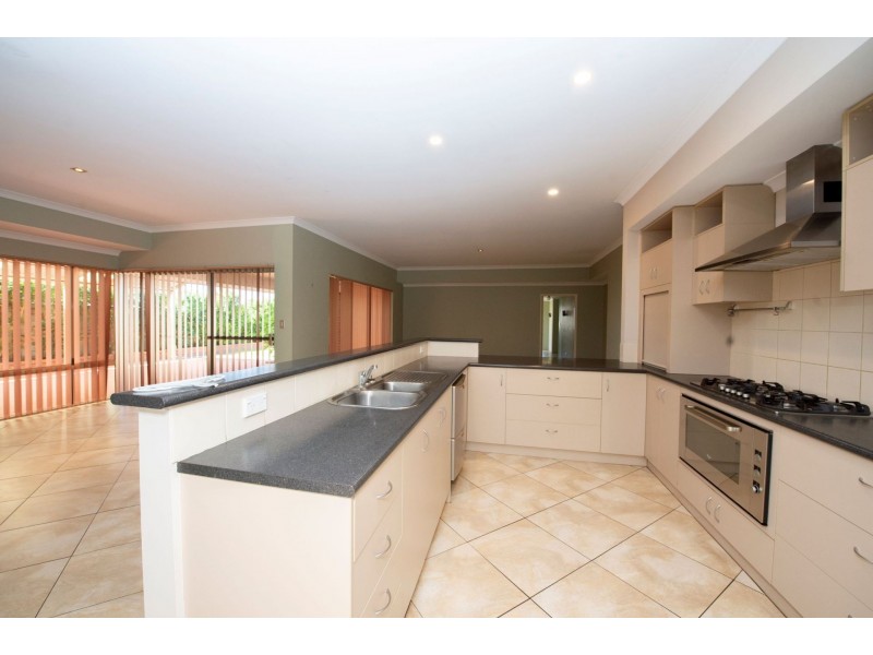 37 Avalon road, Australind WA 6233