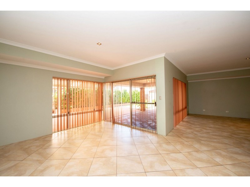 37 Avalon road, Australind WA 6233