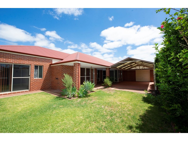 37 Avalon road, Australind WA 6233