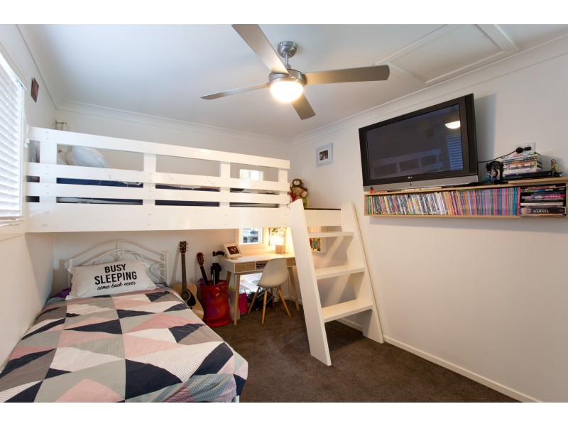 33 Reeves Street, Narara NSW 2250