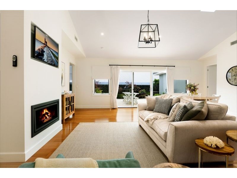 1 Glenrowan Grove, Bowral NSW 2576