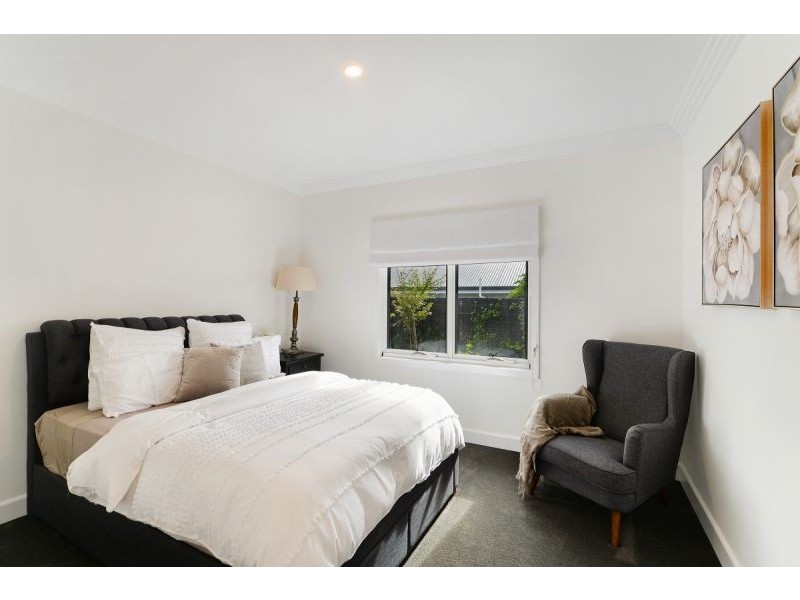 1 Glenrowan Grove, Bowral NSW 2576