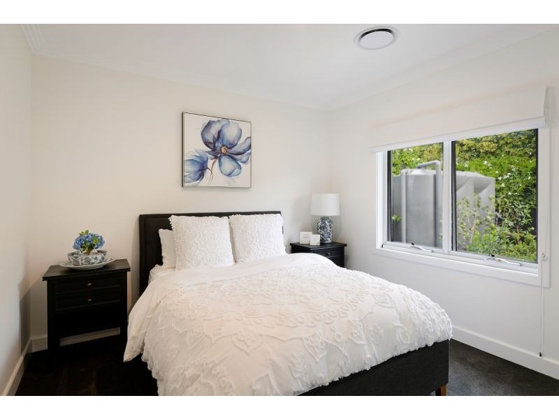 1 Glenrowan Grove, Bowral NSW 2576
