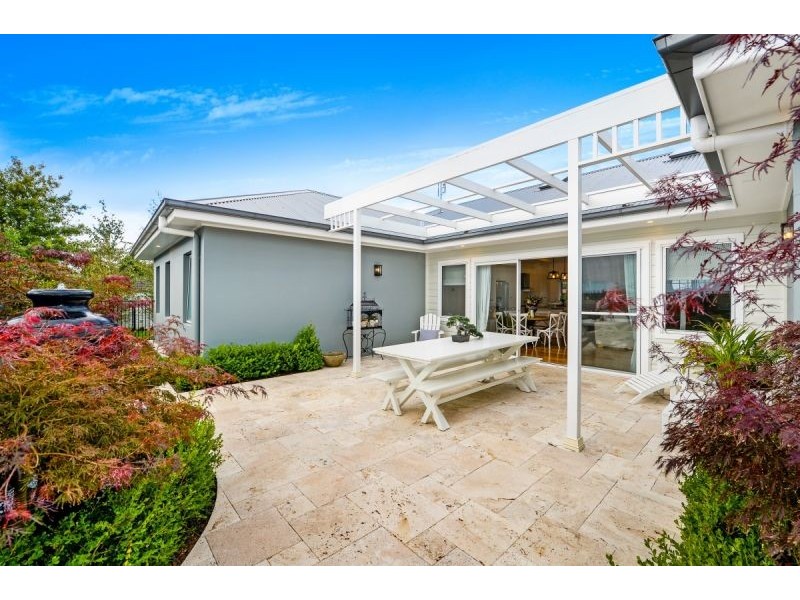 1 Glenrowan Grove, Bowral NSW 2576