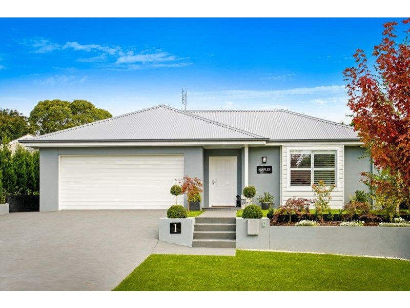1 Glenrowan Grove, Bowral NSW 2576