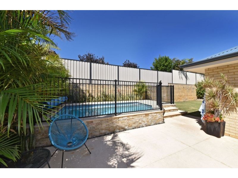 9 Trent Bridge Avenue, Madeley WA 6065