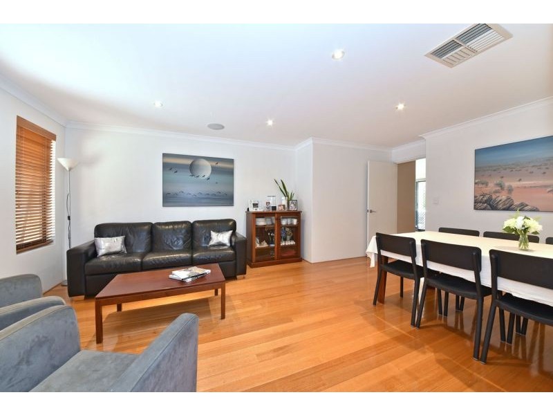 9 Trent Bridge Avenue, Madeley WA 6065