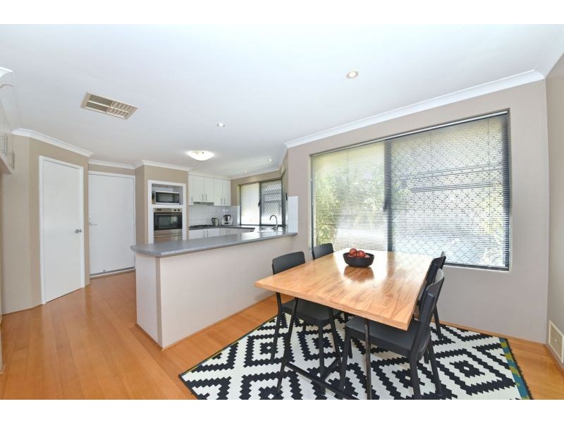 9 Trent Bridge Avenue, Madeley WA 6065