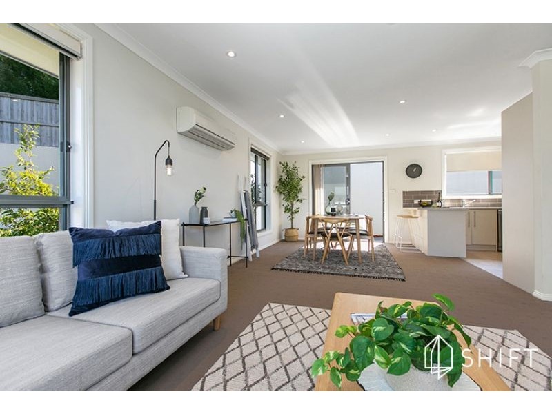 2 / 31 Stirling Ave, Blackmans Bay TAS 7052