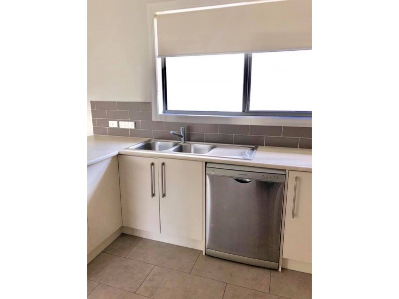 2 / 31 Stirling Ave, Blackmans Bay TAS 7052