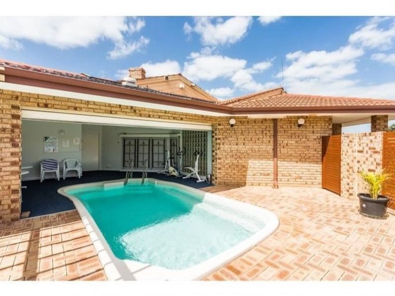 31/11-15 Petterson Avenue, Samson WA 6163