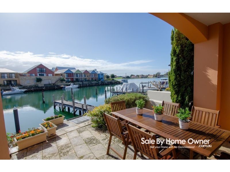 8//40 Rialto Place, Halls Head WA 6210