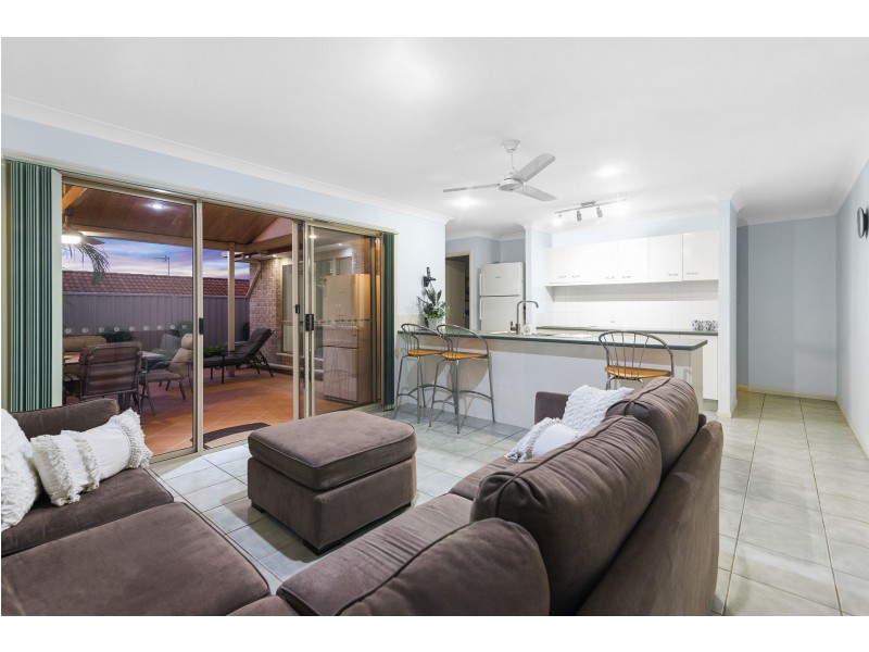 29 Hibertia Avenue, Elanora QLD 4221