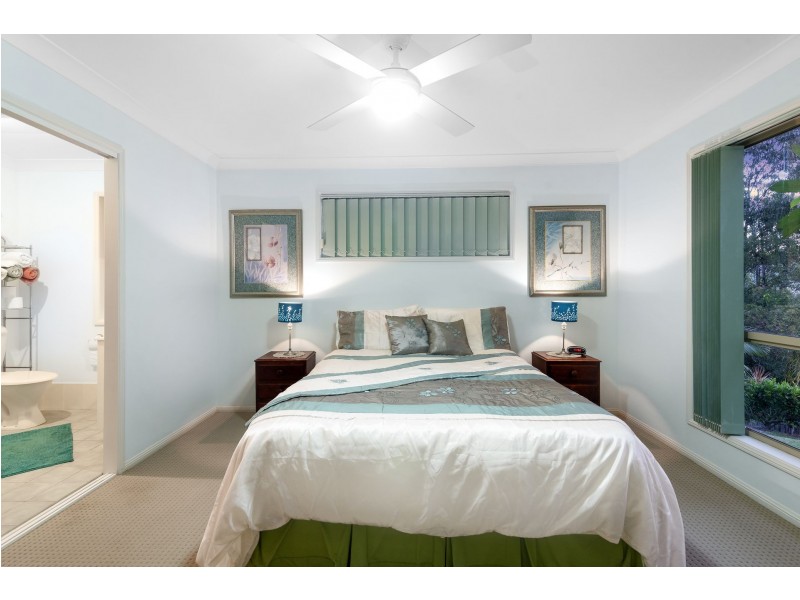 29 Hibertia Avenue, Elanora QLD 4221