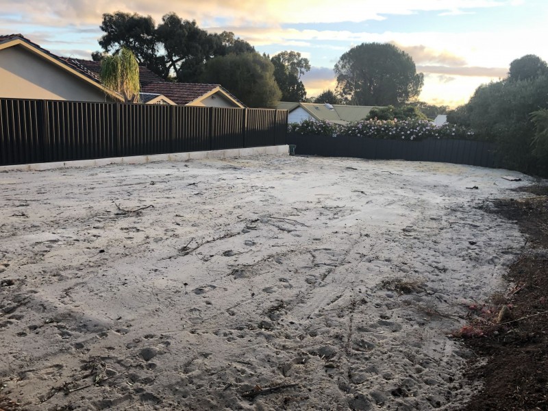 8 Traylen Road, Kalamunda WA 6076