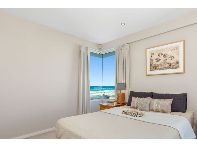 4/114 Pacific Parade, Bilinga QLD 4225