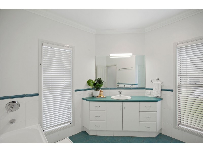 3 St Andrews Court, Middle Ridge QLD 4350