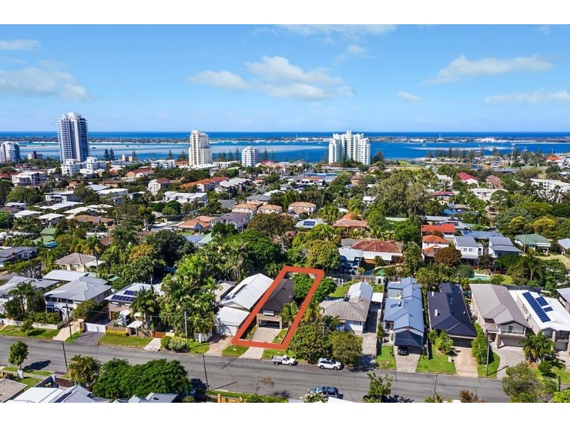 29 Sydney Street, Labrador QLD 4215