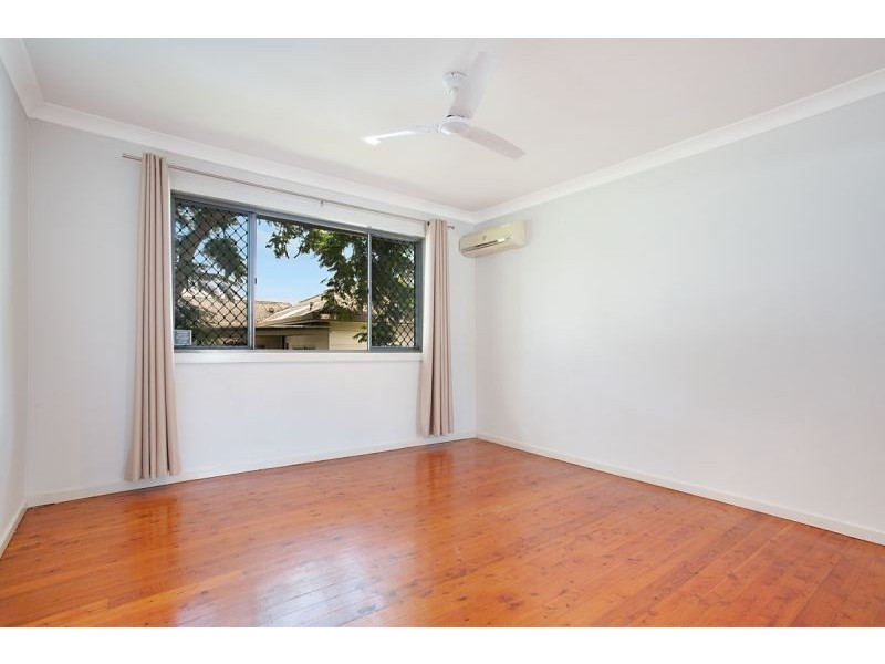 29 Sydney Street, Labrador QLD 4215