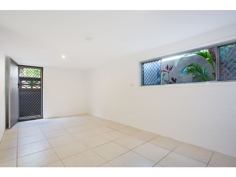 29 Sydney Street, Labrador QLD 4215