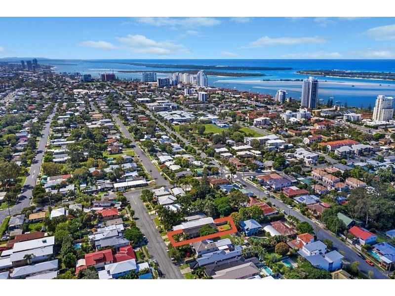 29 Sydney Street, Labrador QLD 4215