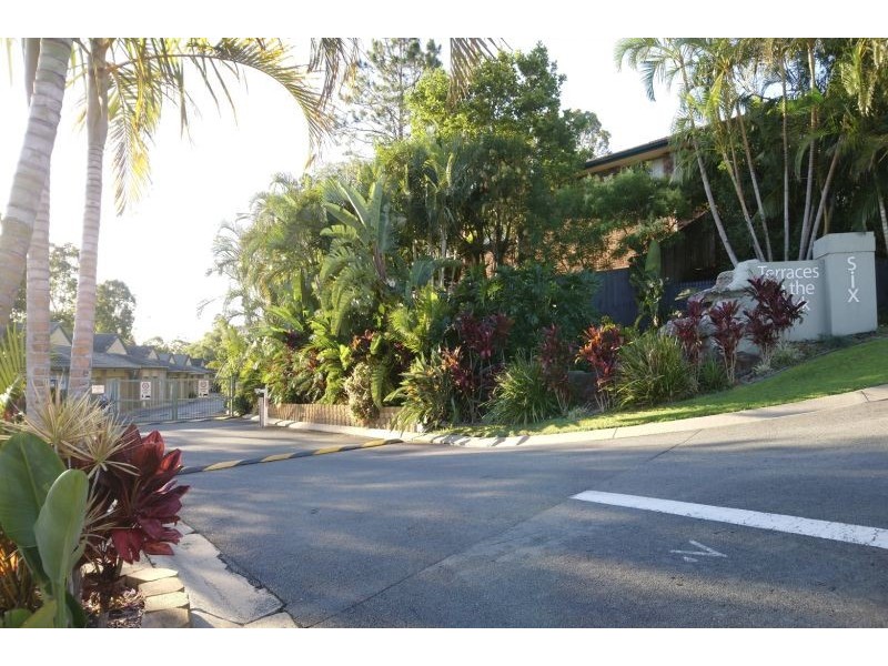 1050/6 Crestridge Crescent, Oxenford QLD 4210