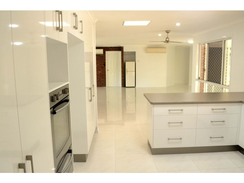 12 Cunningham Drive, Emerald QLD 4720