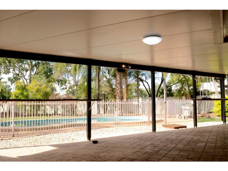 12 Cunningham Drive, Emerald QLD 4720