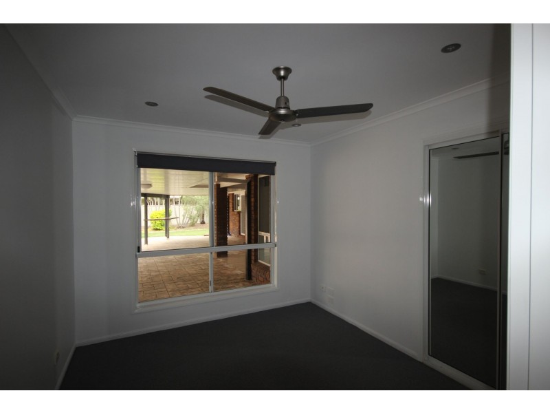 12 Cunningham Drive, Emerald QLD 4720