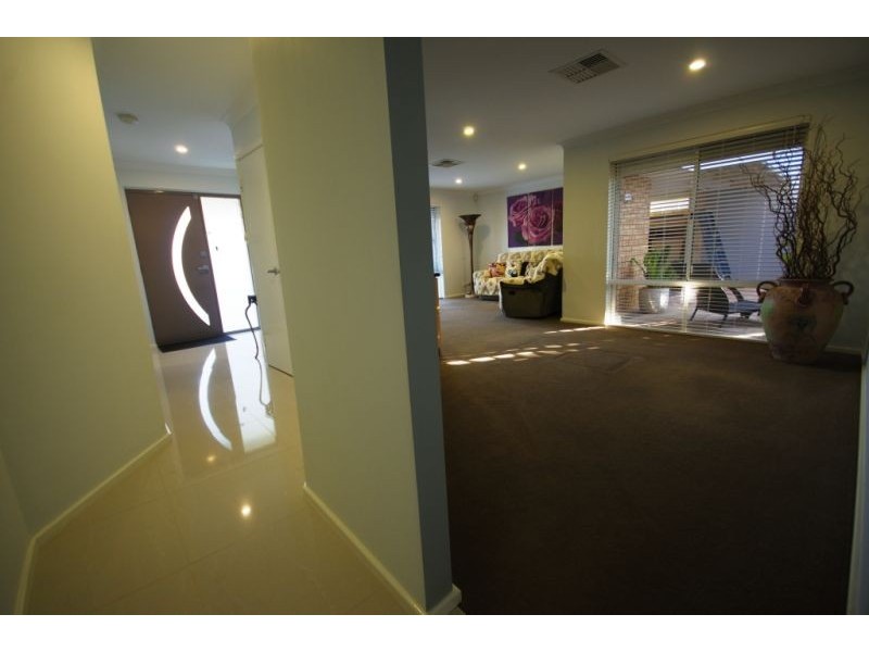 169 Twickenham Drive, Kingsley WA 6026