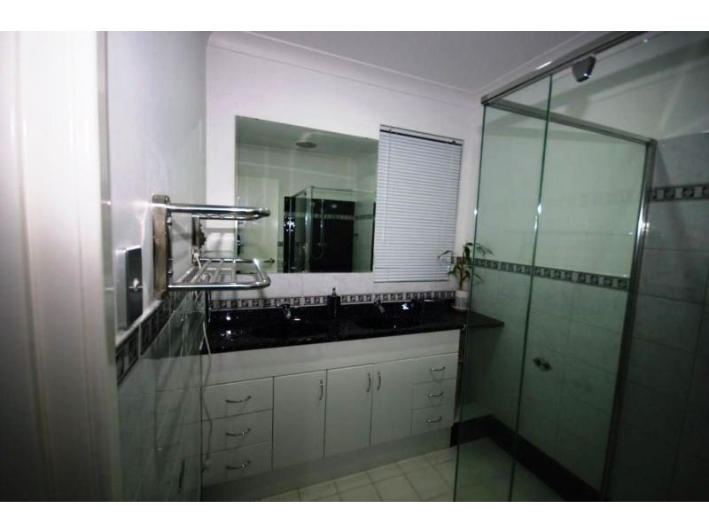 169 Twickenham Drive, Kingsley WA 6026