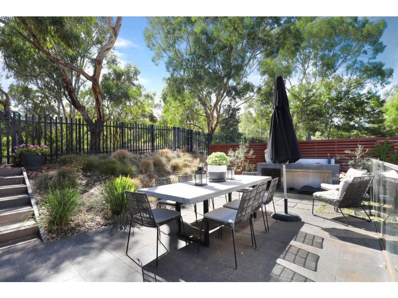 5LG/18 Acacia Place, Abbotsford VIC 3067