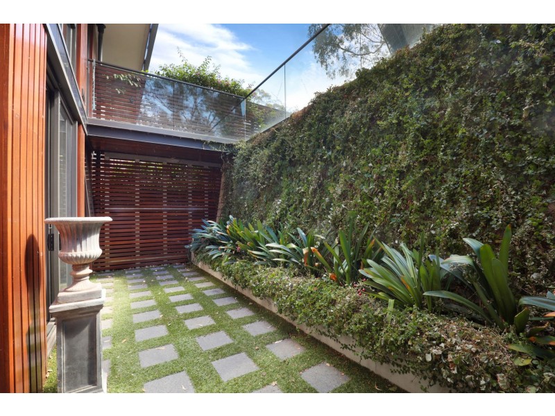 5LG/18 Acacia Place, Abbotsford VIC 3067