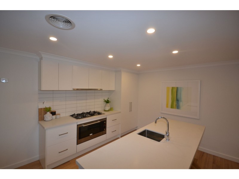 52 Timms Avenue, Kilsyth VIC 3137