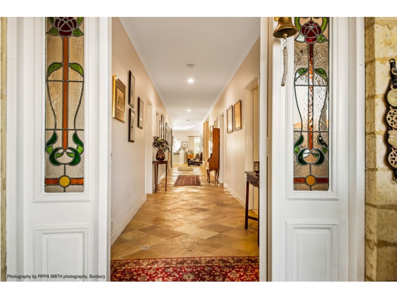 4 Pickworth Retreat, Pelican Point WA 6230