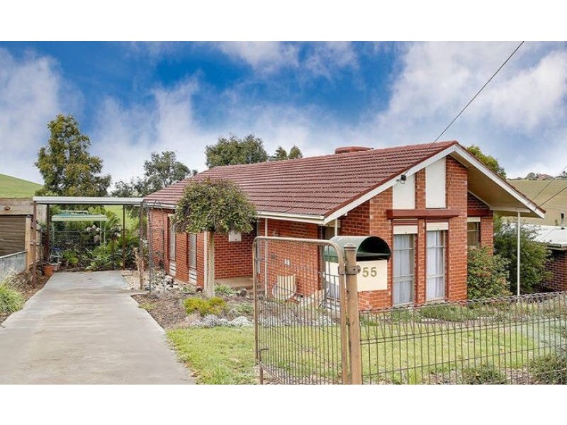 55 Lorraine Cres, Jacana VIC 3047