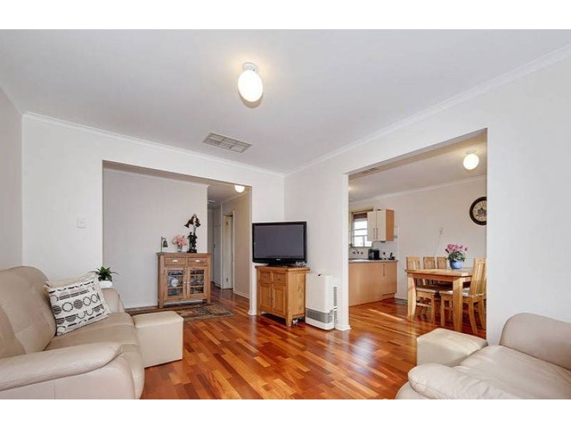 55 Lorraine Cres, Jacana VIC 3047