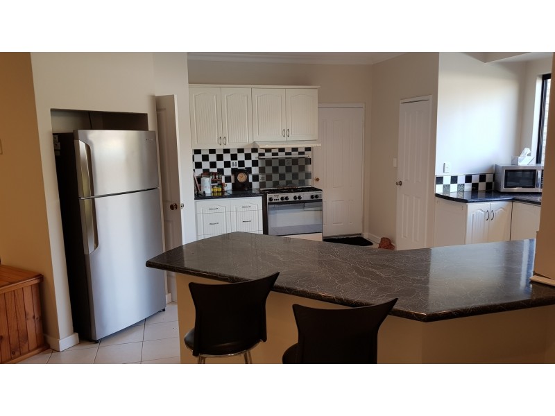 130 Grand Ocean Blvd, Port Kennedy WA 6172