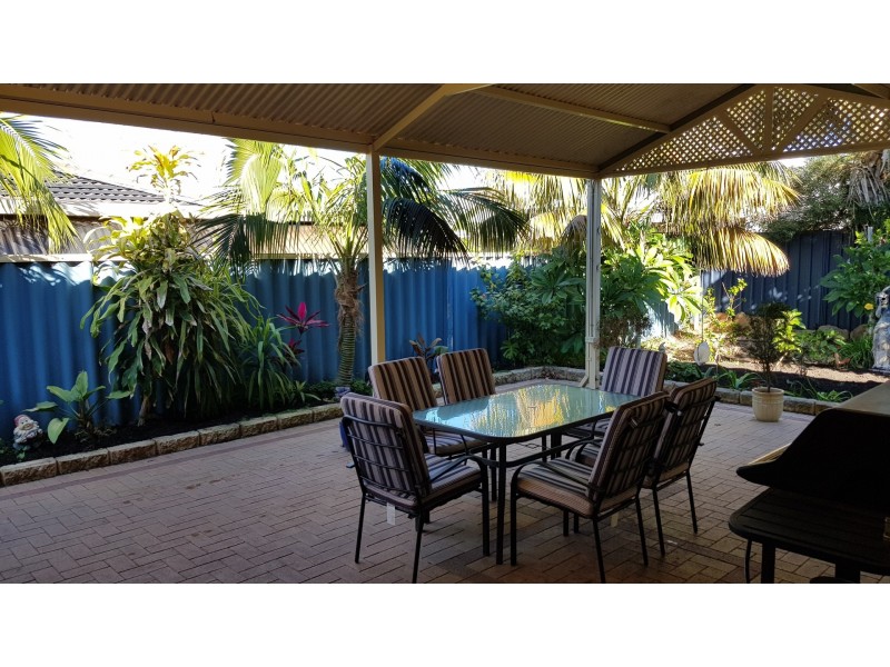 130 Grand Ocean Blvd, Port Kennedy WA 6172