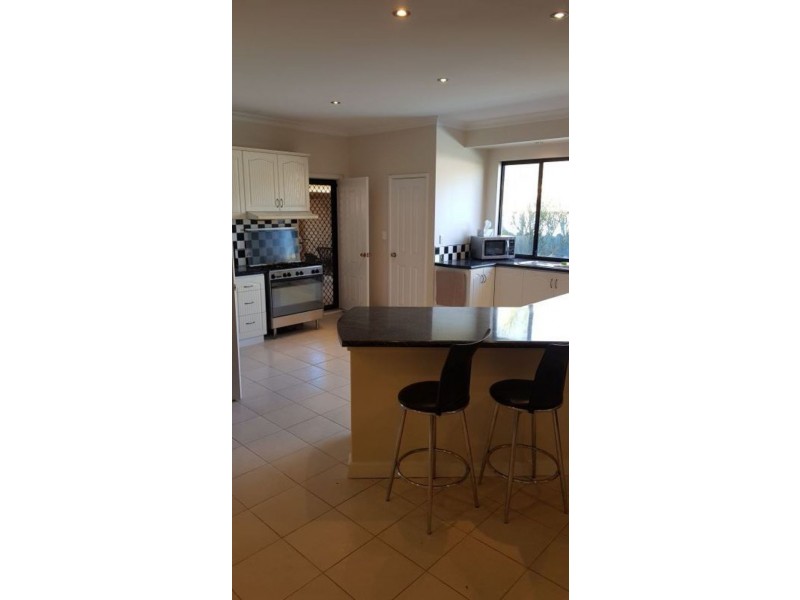 130 Grand Ocean Blvd, Port Kennedy WA 6172