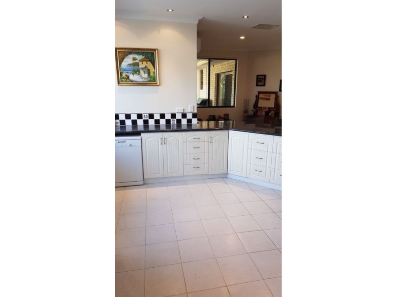 130 Grand Ocean Blvd, Port Kennedy WA 6172