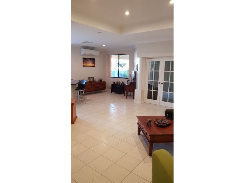 130 Grand Ocean Blvd, Port Kennedy WA 6172