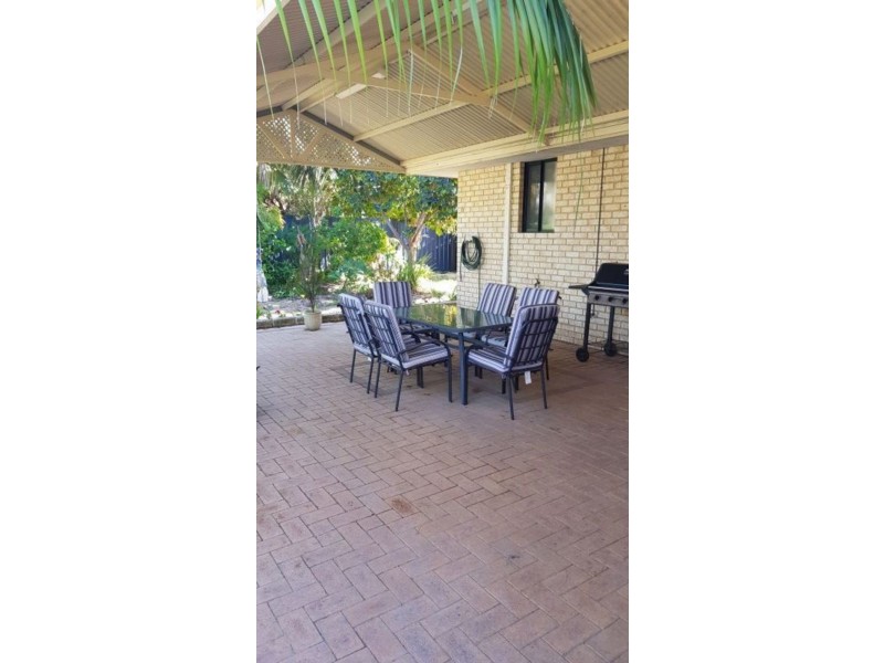 130 Grand Ocean Blvd, Port Kennedy WA 6172