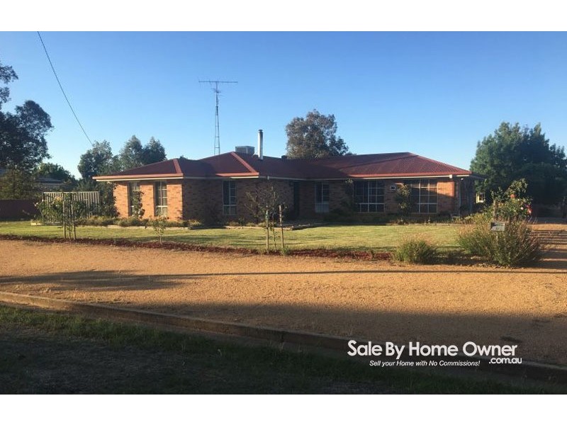 17 Brookong Street, Lockhart NSW 2656